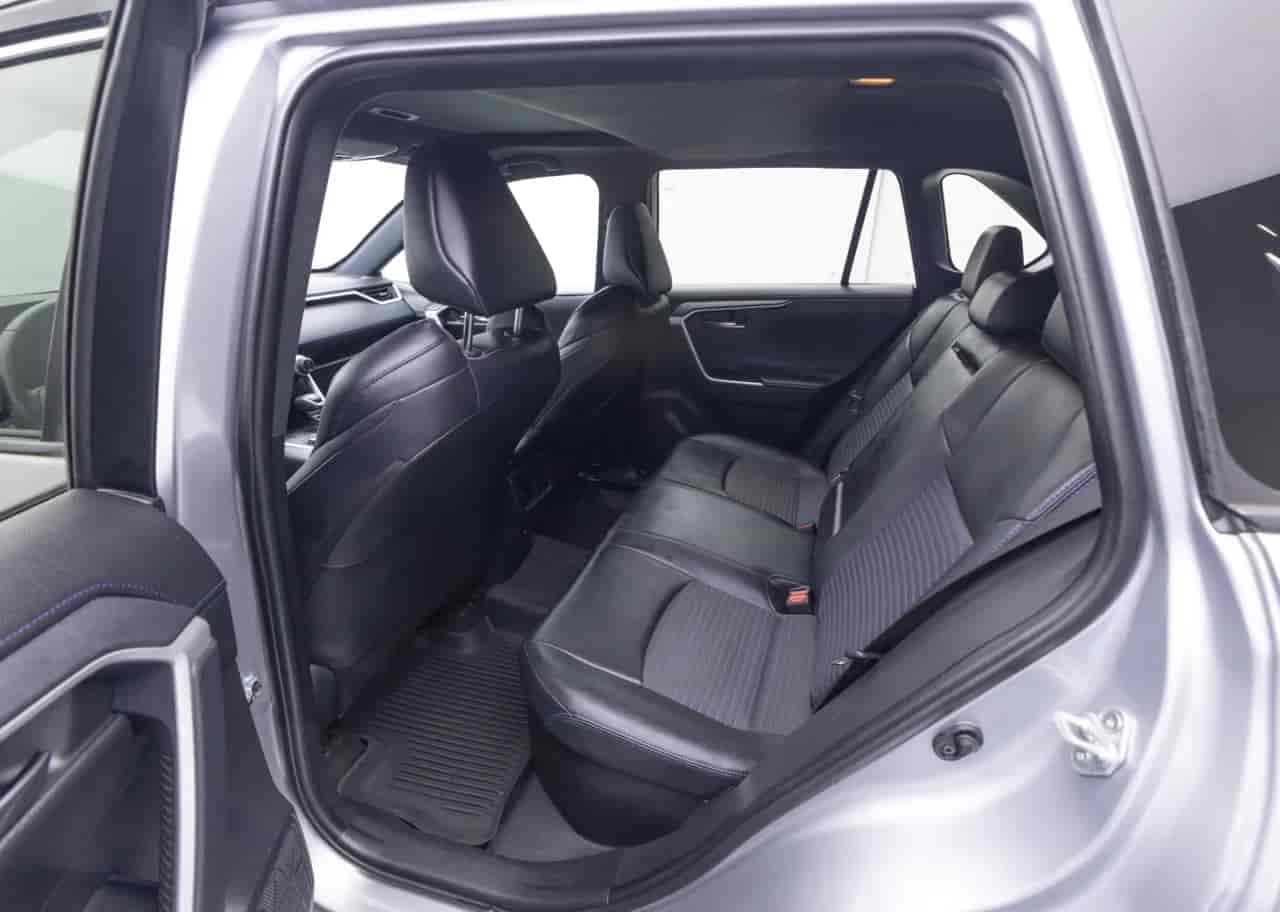 TOYOTA RAV4 - 8