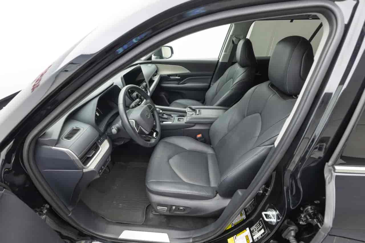TOYOTA Grand Highlander - 10