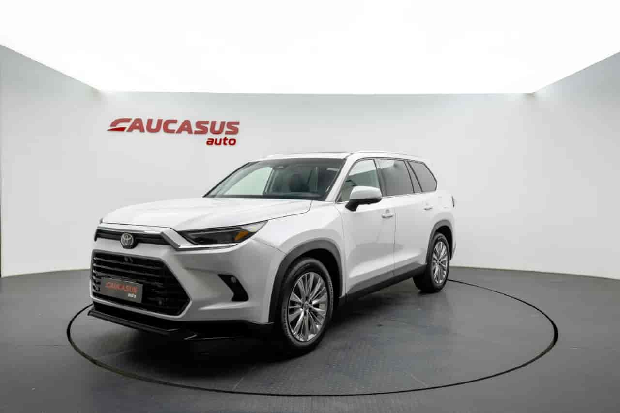 TOYOTA Grand Highlander - 1