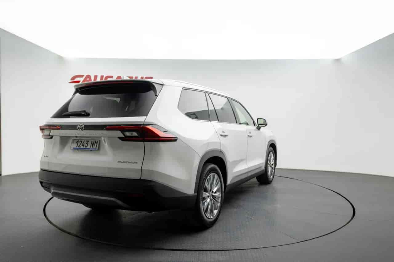 TOYOTA Grand Highlander - 4