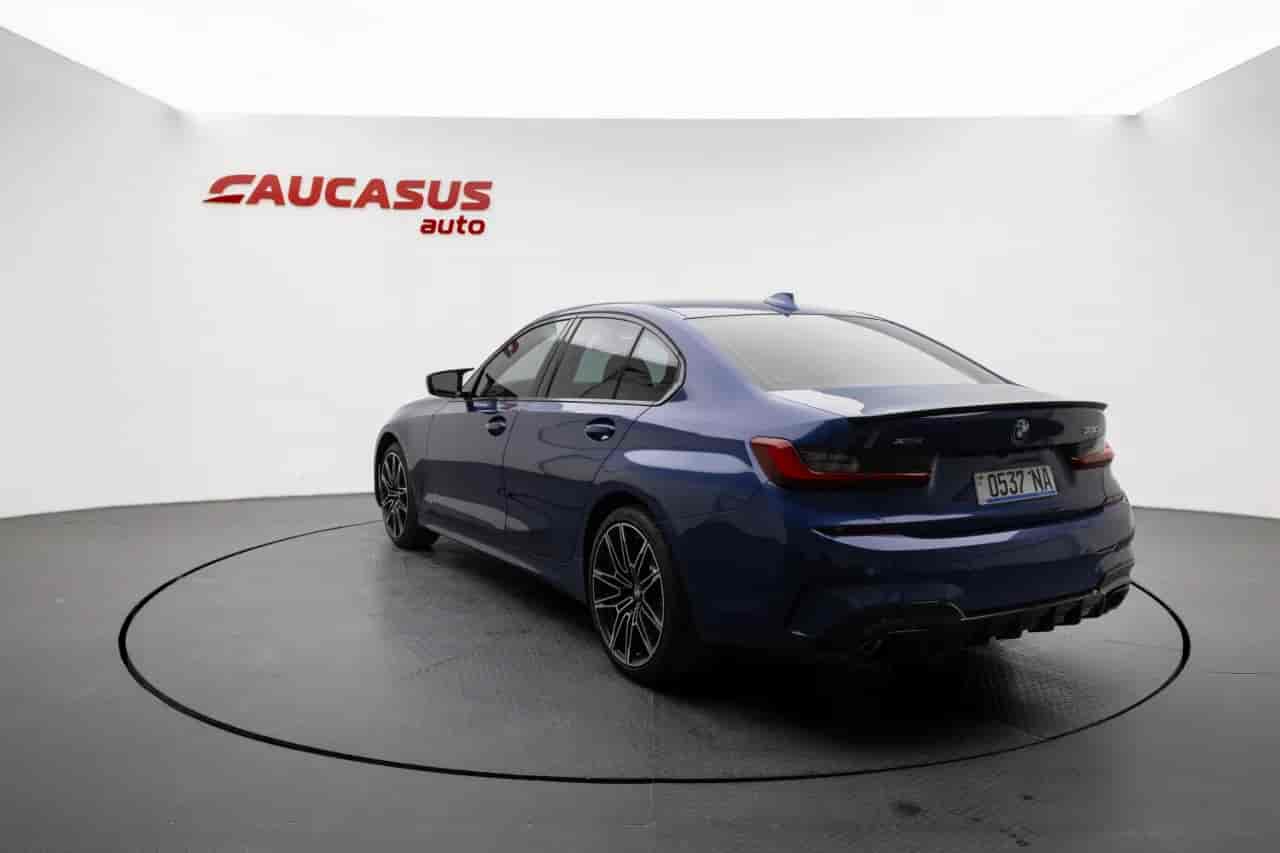 BMW 330i - 6