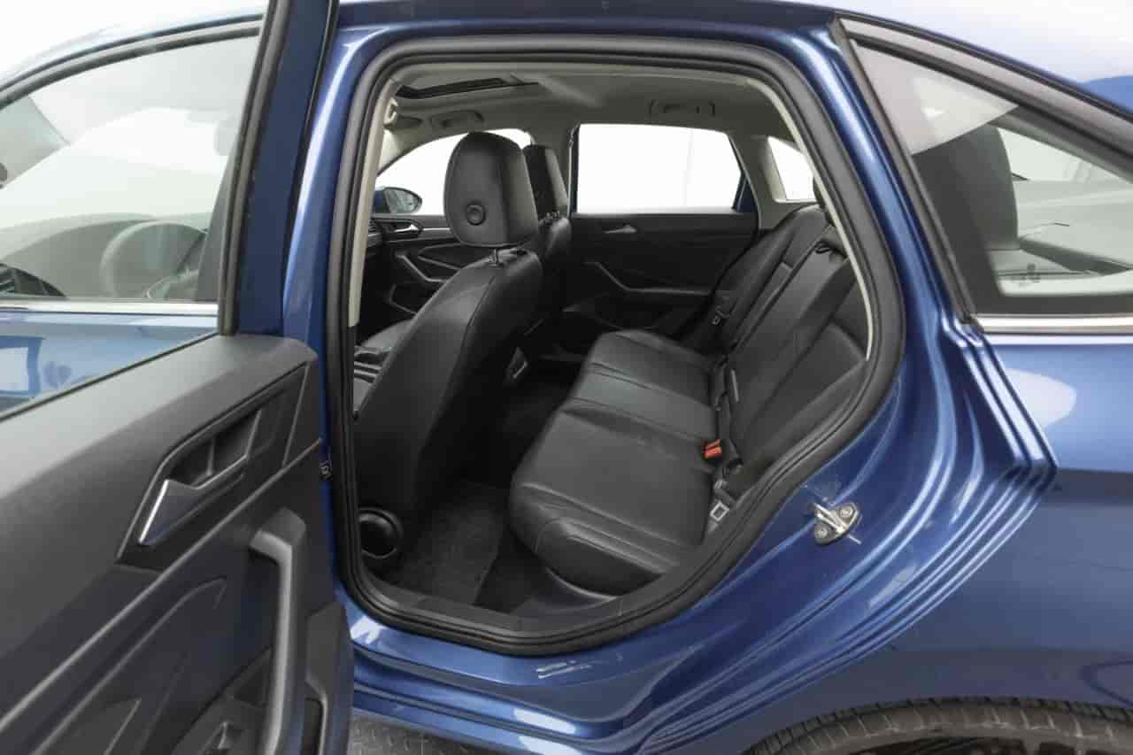 VOLKSWAGEN Jetta - 8