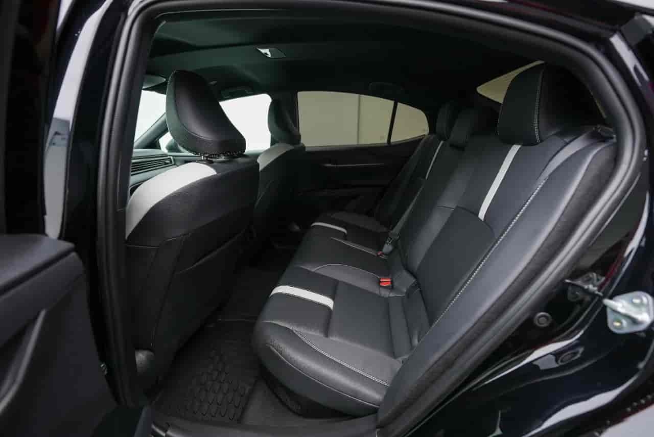TOYOTA Camry - 8