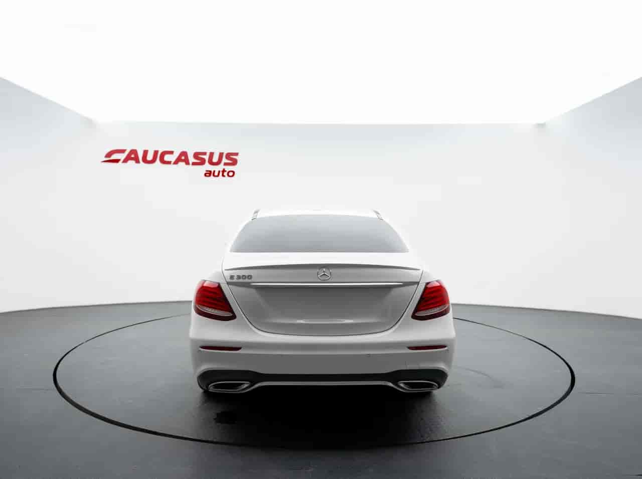 MERCEDES-BENZ E-Class - 5