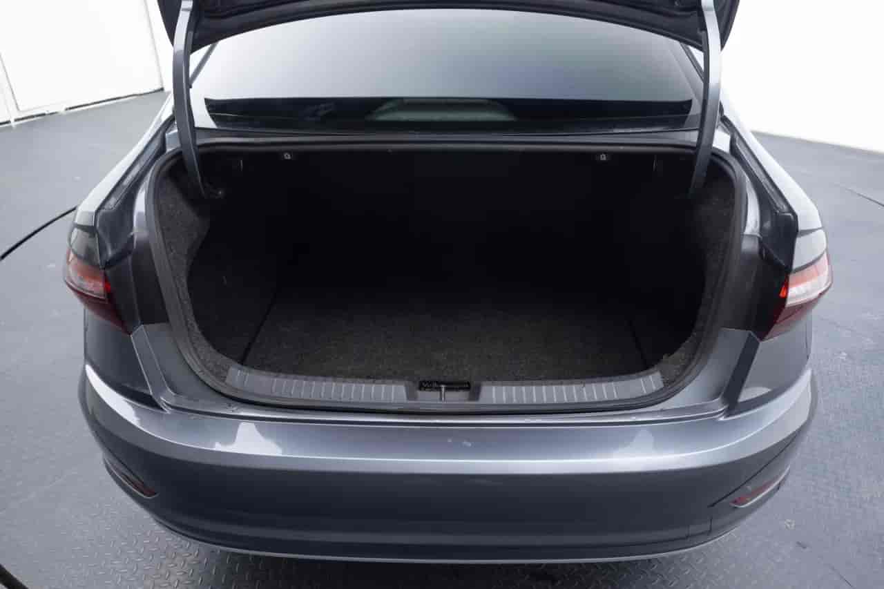 VOLKSWAGEN Jetta - 7