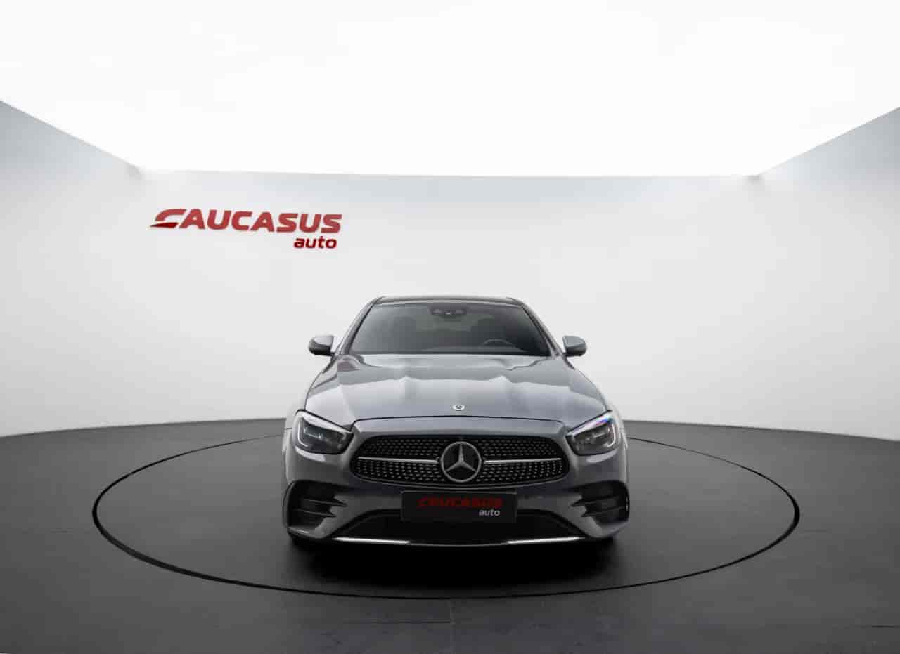 MERCEDES-BENZ E-Class - 2
