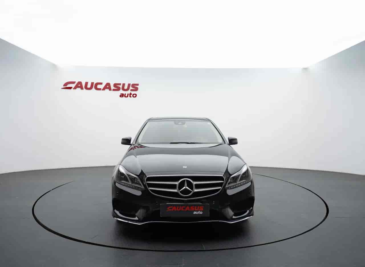 MERCEDES-BENZ E-Class - 2