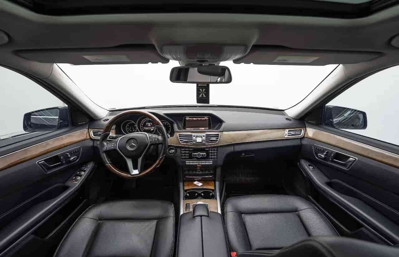 MERCEDES-BENZ E-Class - 9