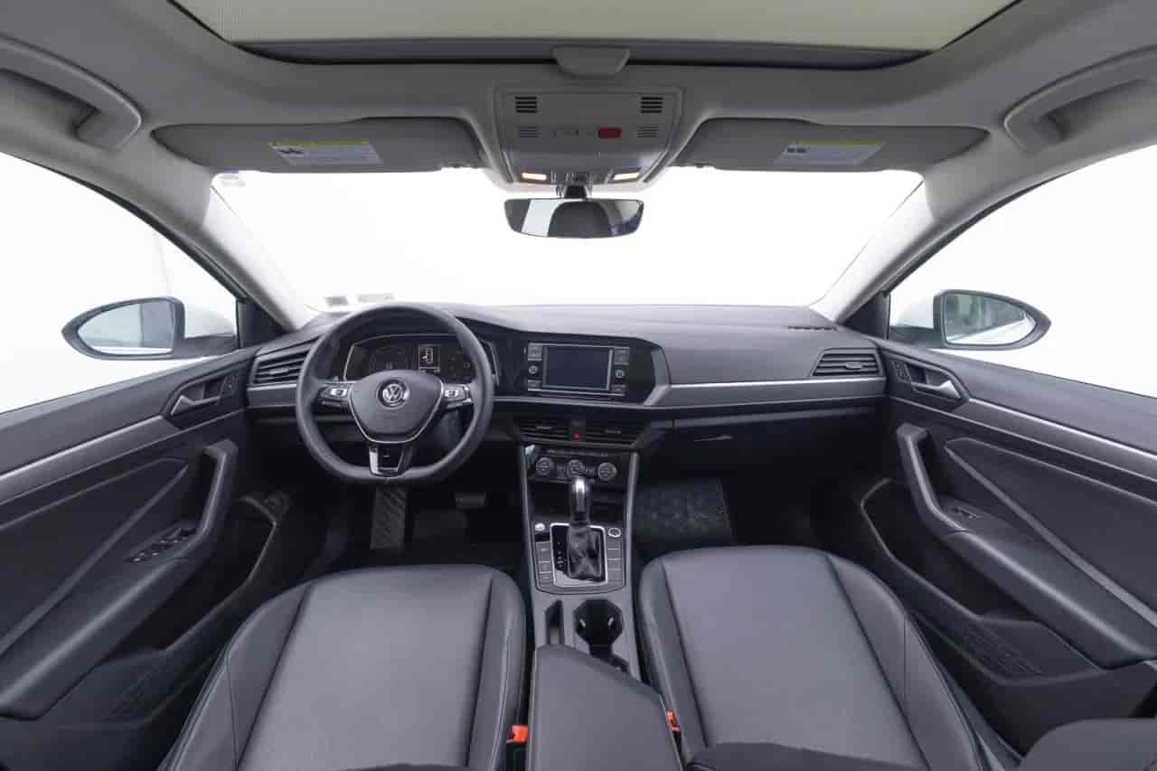 VOLKSWAGEN Jetta - 9