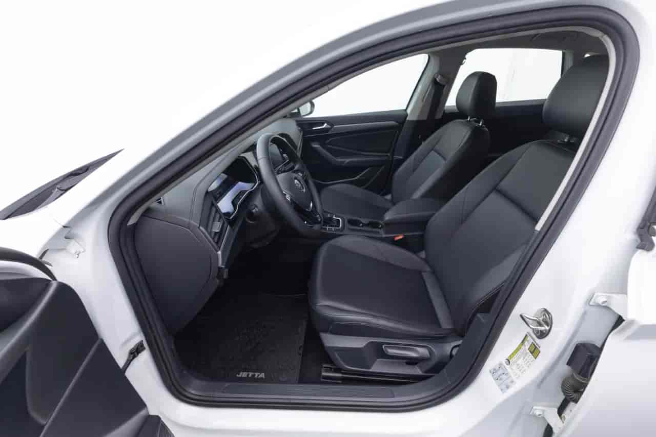 VOLKSWAGEN Jetta - 10