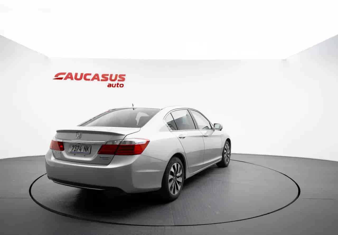 HONDA Accord - 4