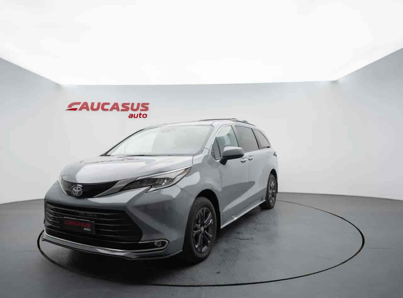 TOYOTA Sienna - 1