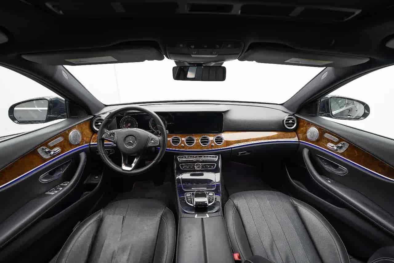 MERCEDES-BENZ E-Class - 9