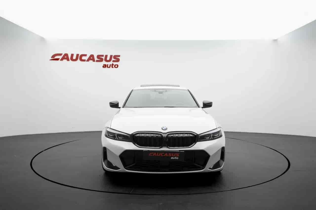 BMW 330i - 2
