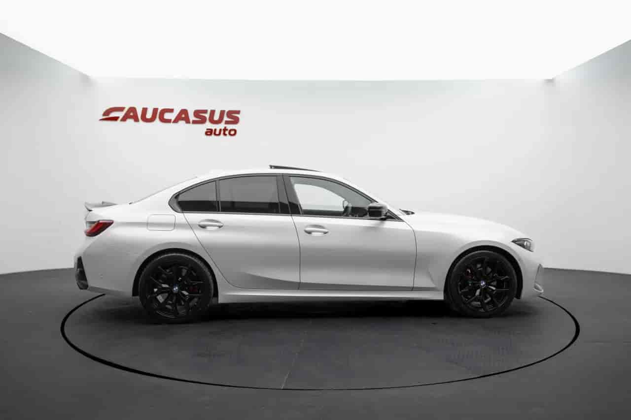 BMW 330i - 4