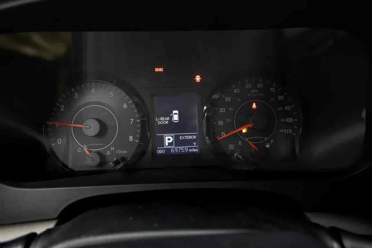 TOYOTA Sienna - 9