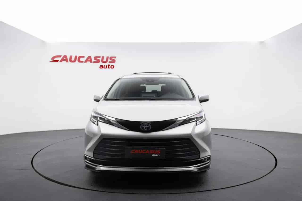 TOYOTA Sienna - 2