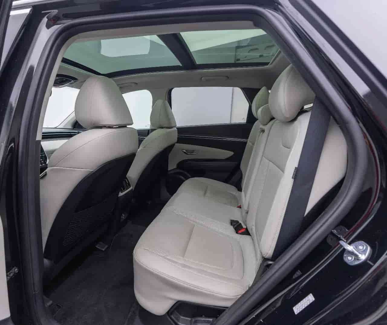 HYUNDAI Tucson - 8