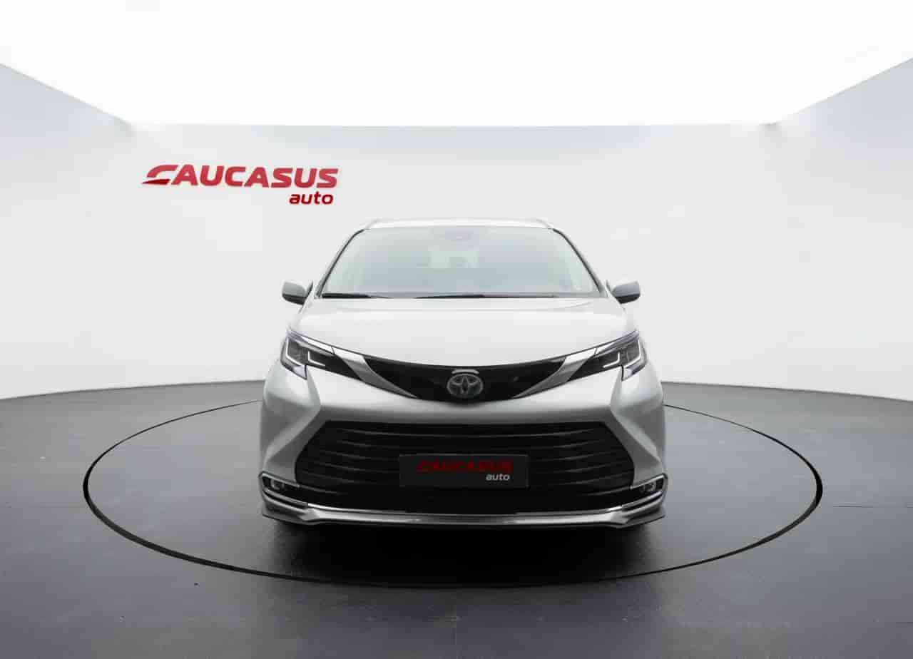 TOYOTA Sienna - 2