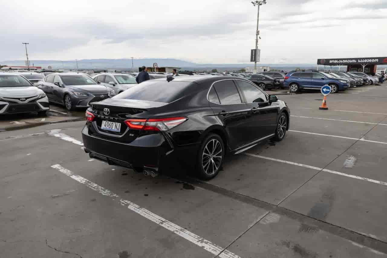 TOYOTA Camry - 4