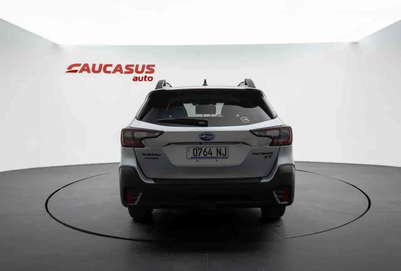 SUBARU Outback - 5