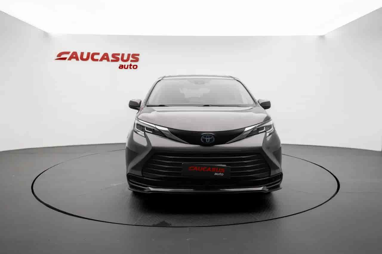 TOYOTA Sienna - 2