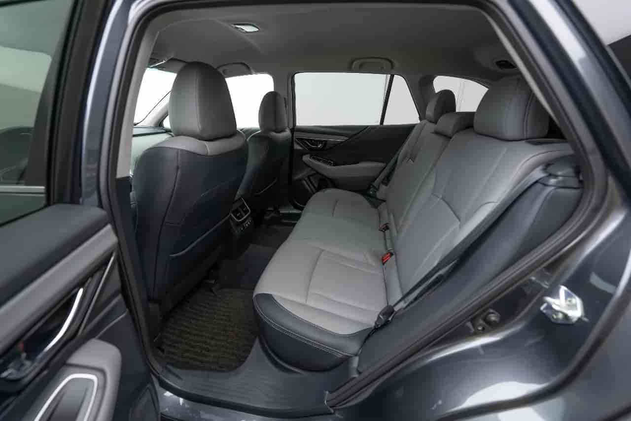 SUBARU Outback - 8