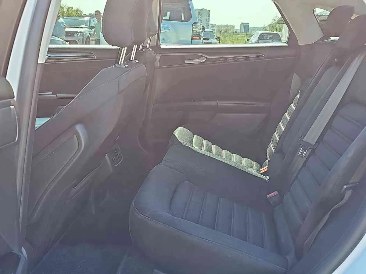 FORD Fusion - 7