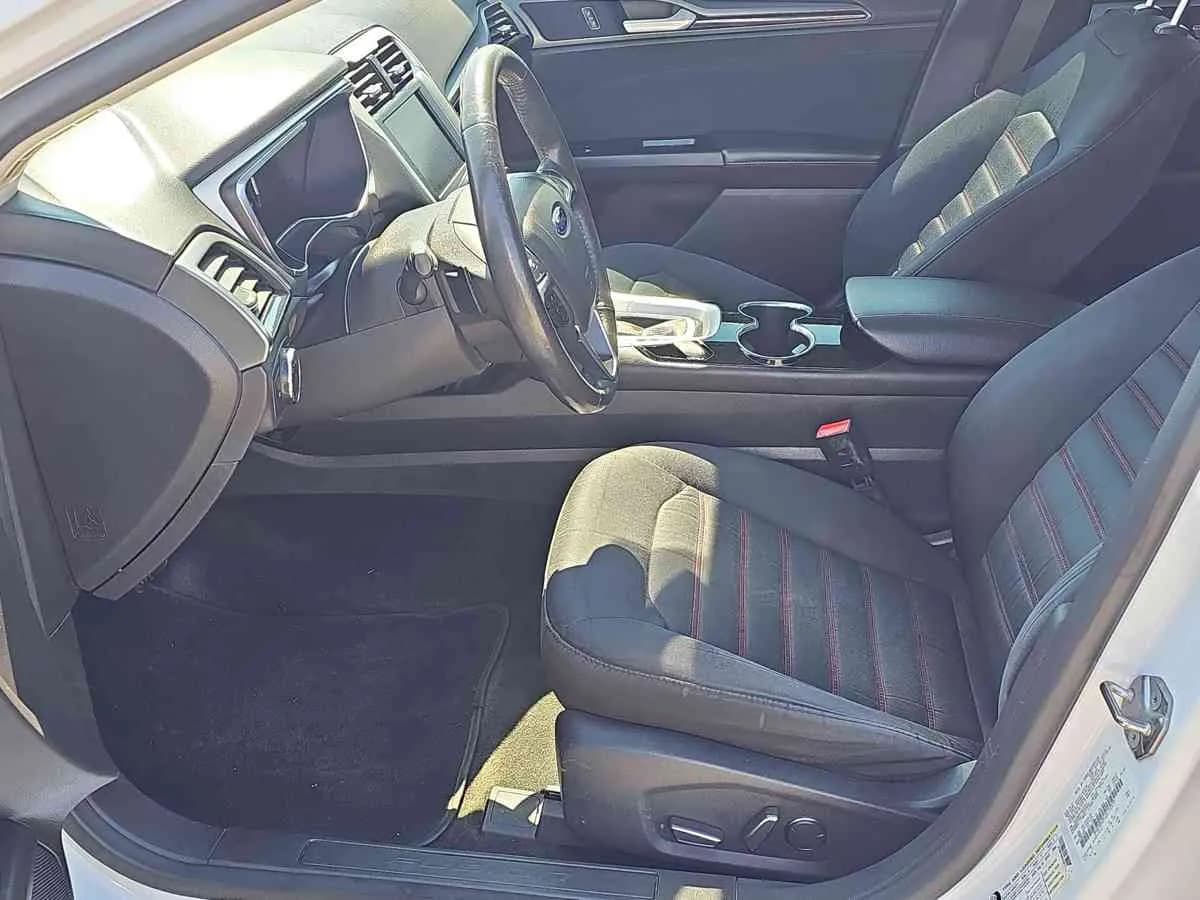 FORD Fusion - 10