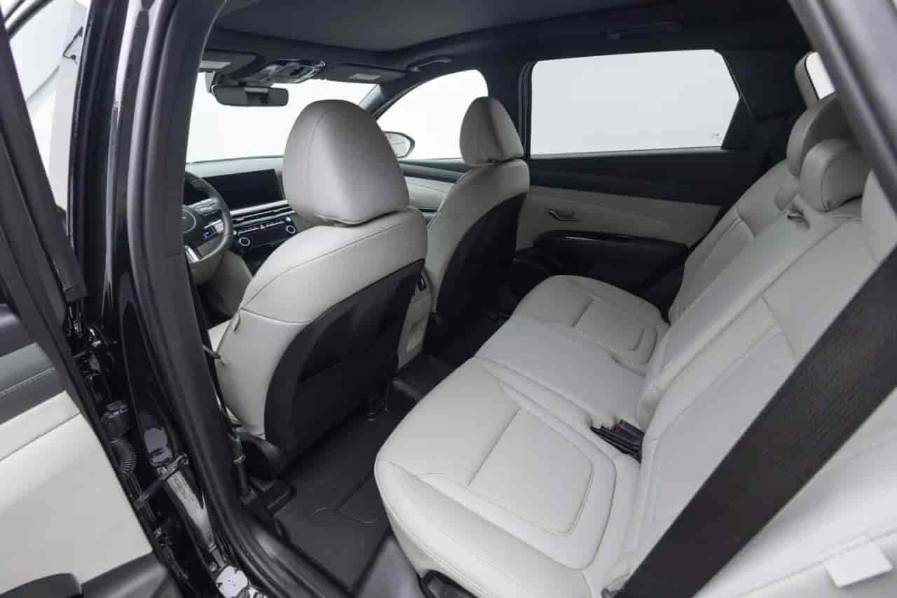 HYUNDAI Tucson - 8