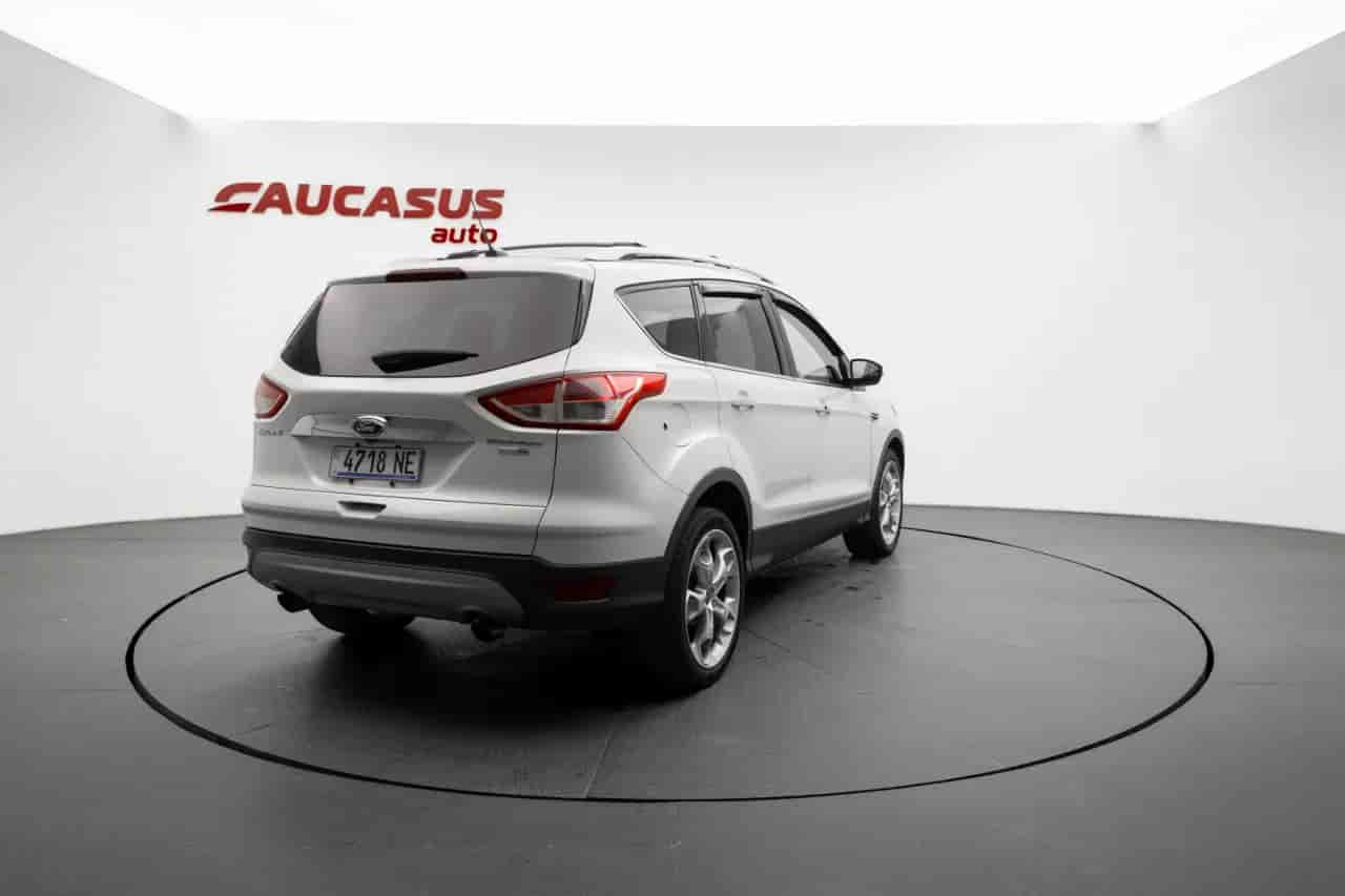 FORD Escape - 4