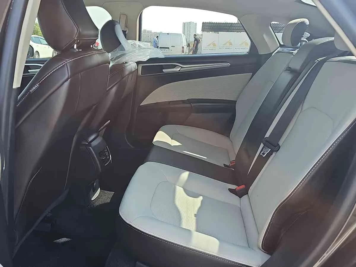 FORD Fusion - 7