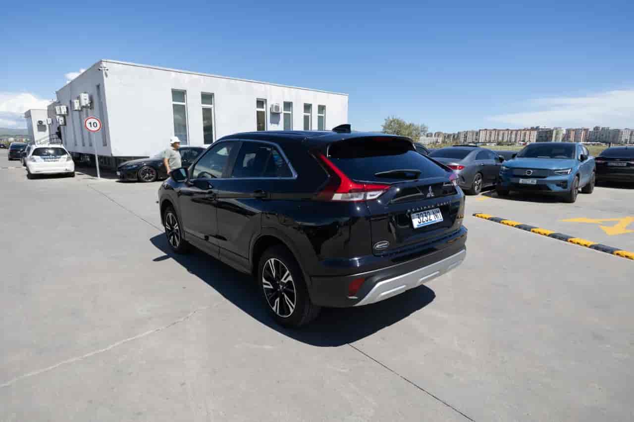 MITSUBISHI Eclipse Cross - 6