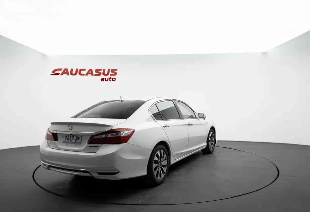 HONDA Accord - 4