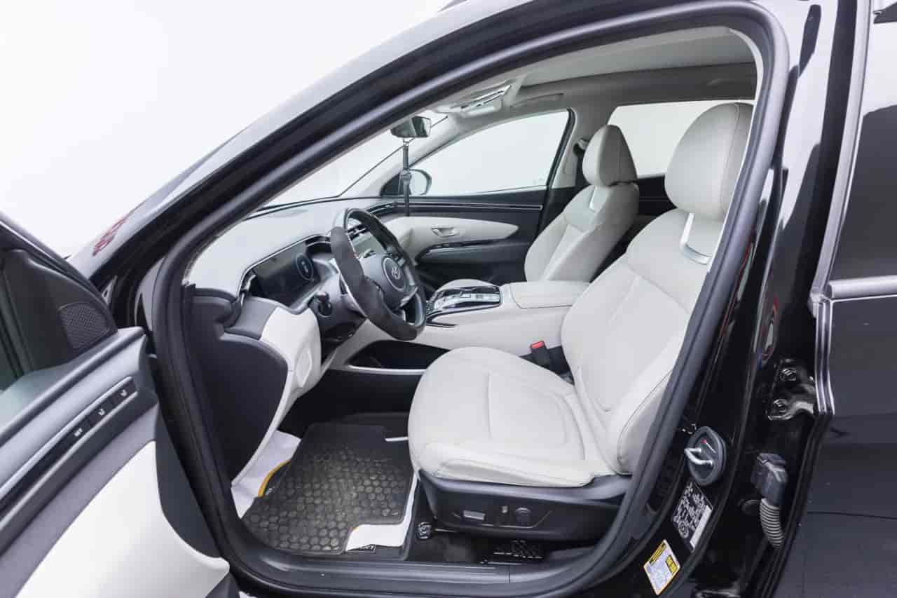 HYUNDAI Tucson - 10