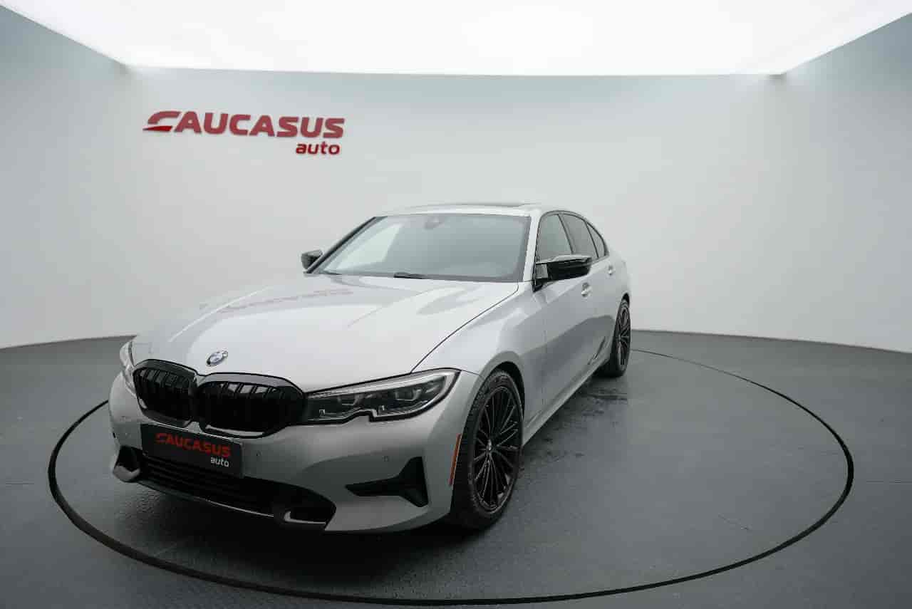 BMW 330i - 1