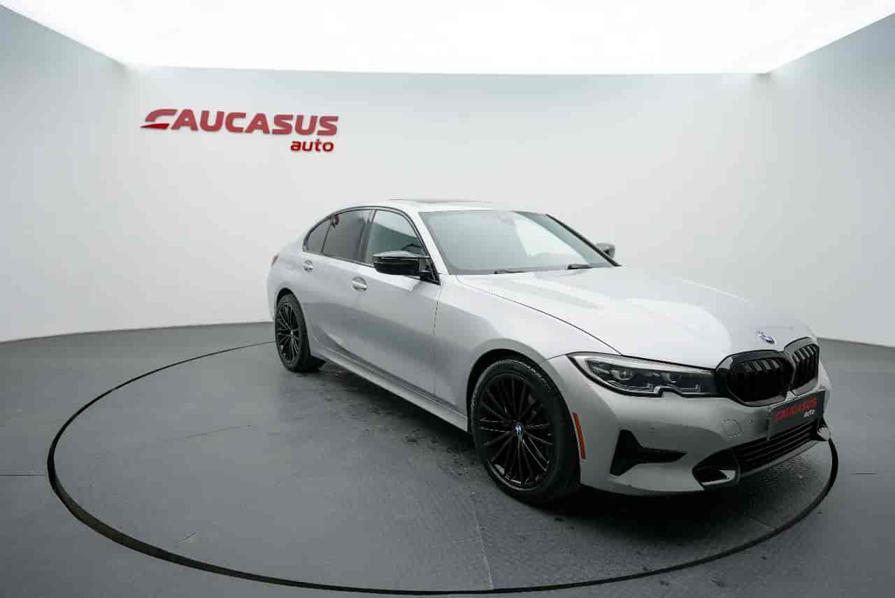 BMW 330i - 3
