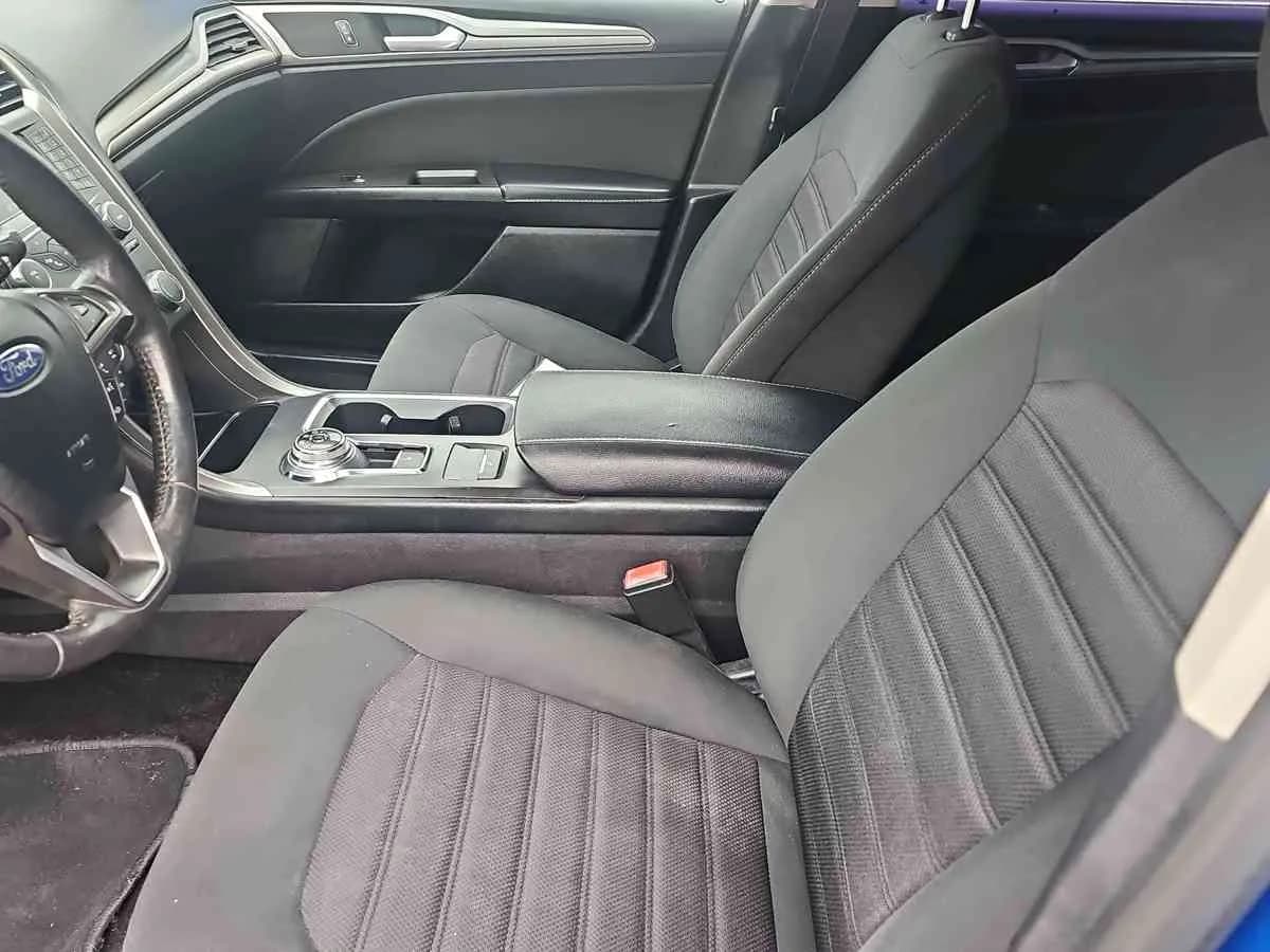 FORD Fusion - 10