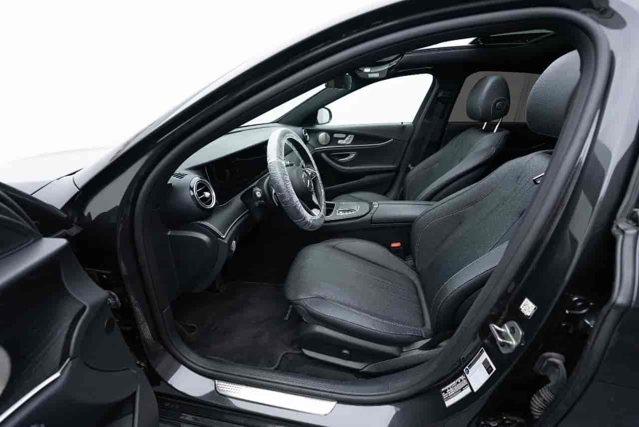 MERCEDES-BENZ E-Class - 10