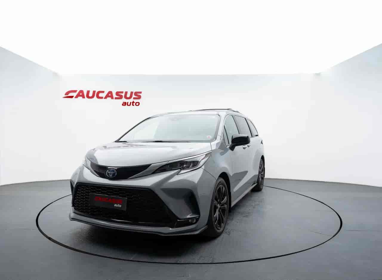 TOYOTA Sienna - 1
