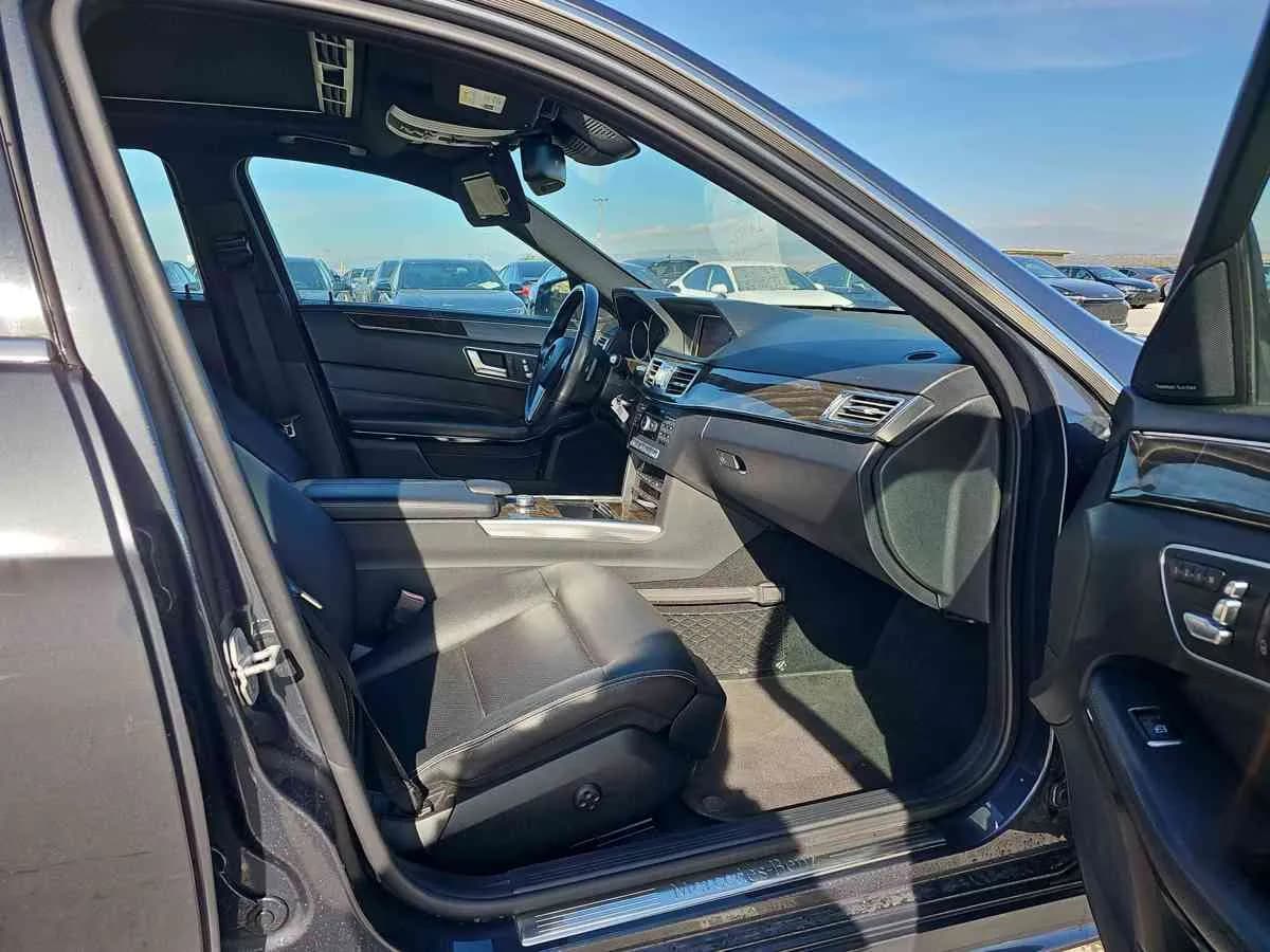 MERCEDES-BENZ E-Class - 8