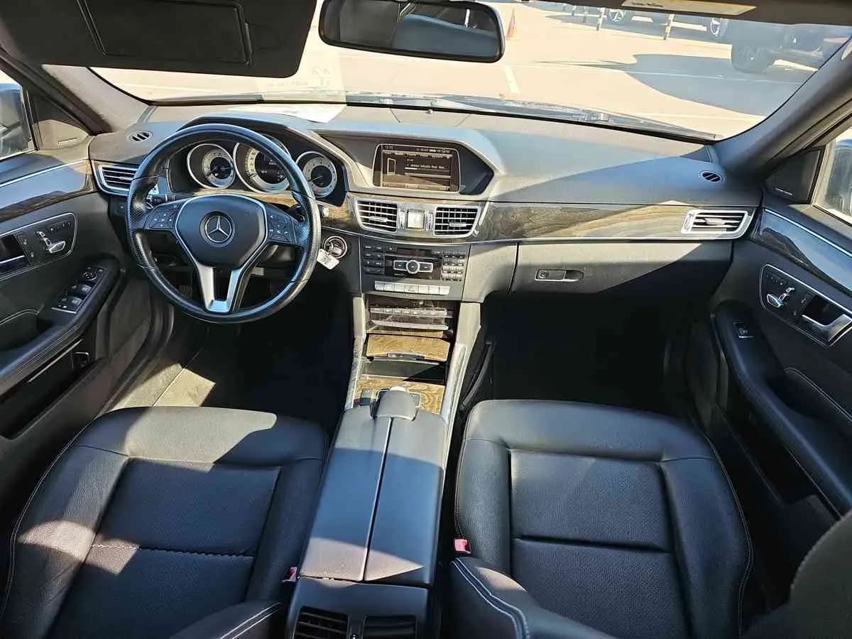 MERCEDES-BENZ E-Class - 9