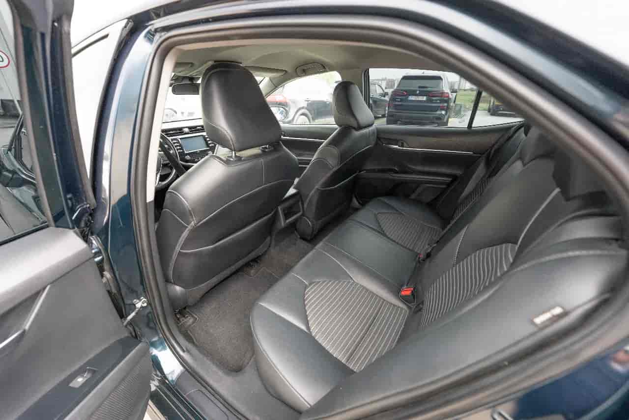 TOYOTA Camry - 8