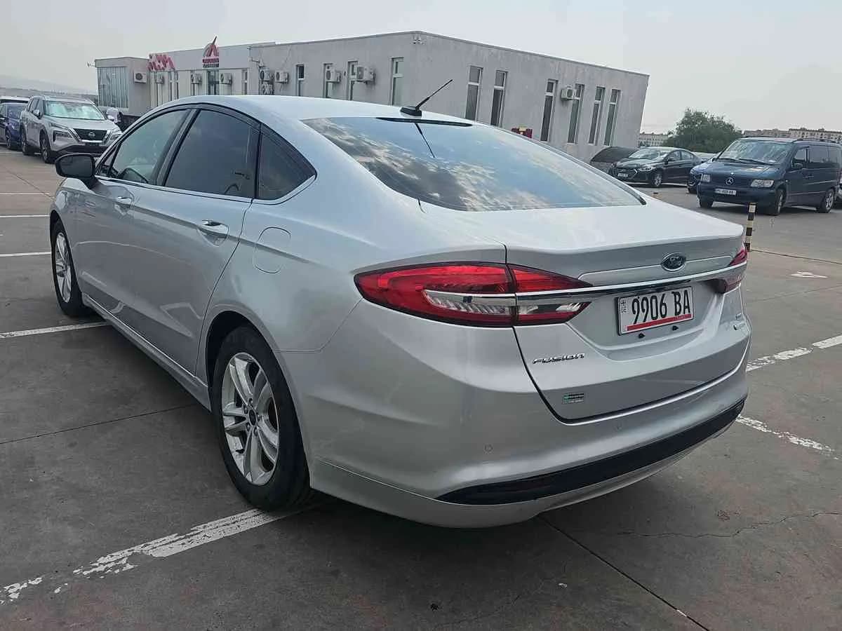 FORD Fusion - 6