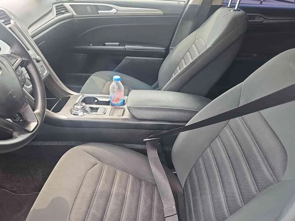 FORD Fusion - 10
