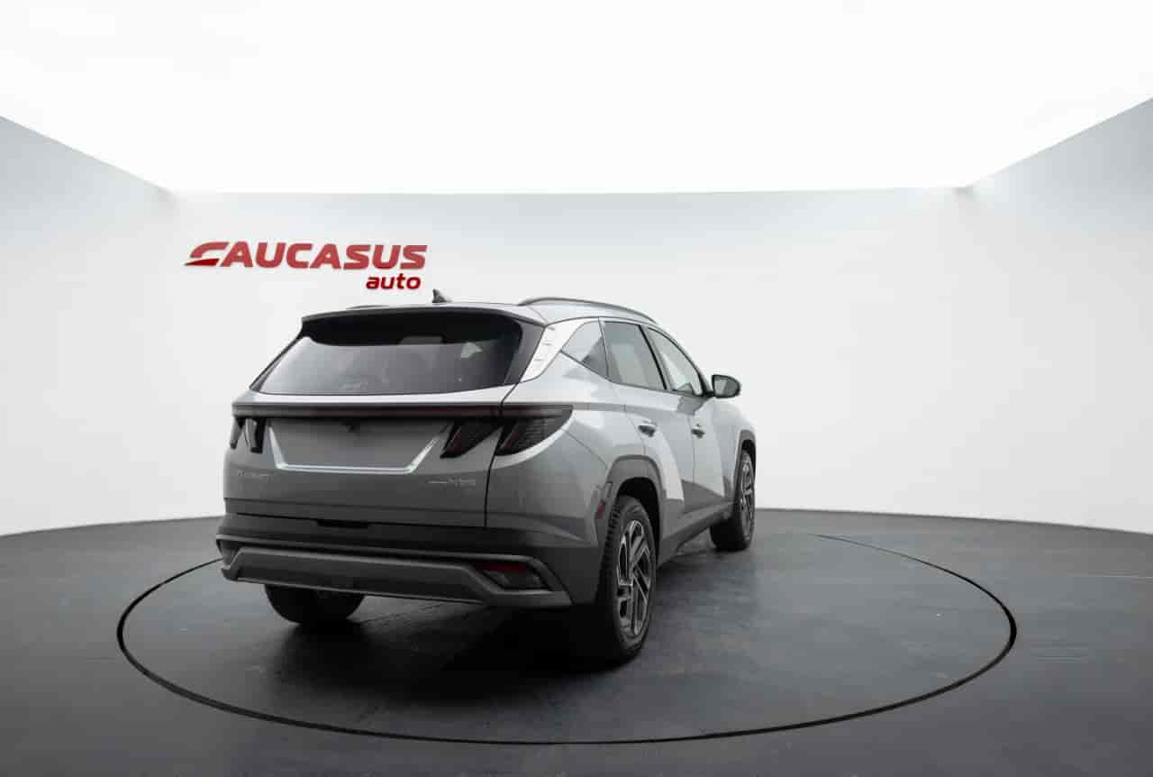 HYUNDAI Tucson - 4