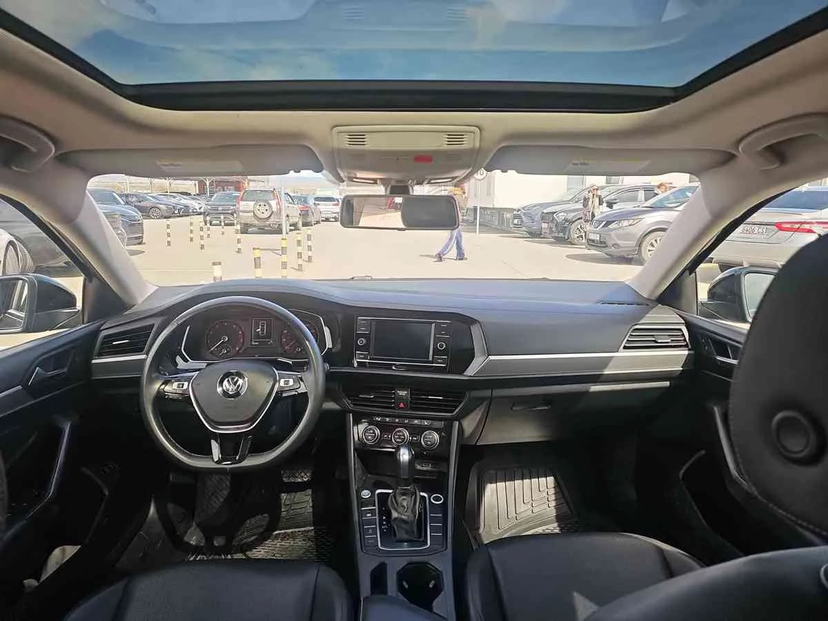 VOLKSWAGEN Jetta - 8