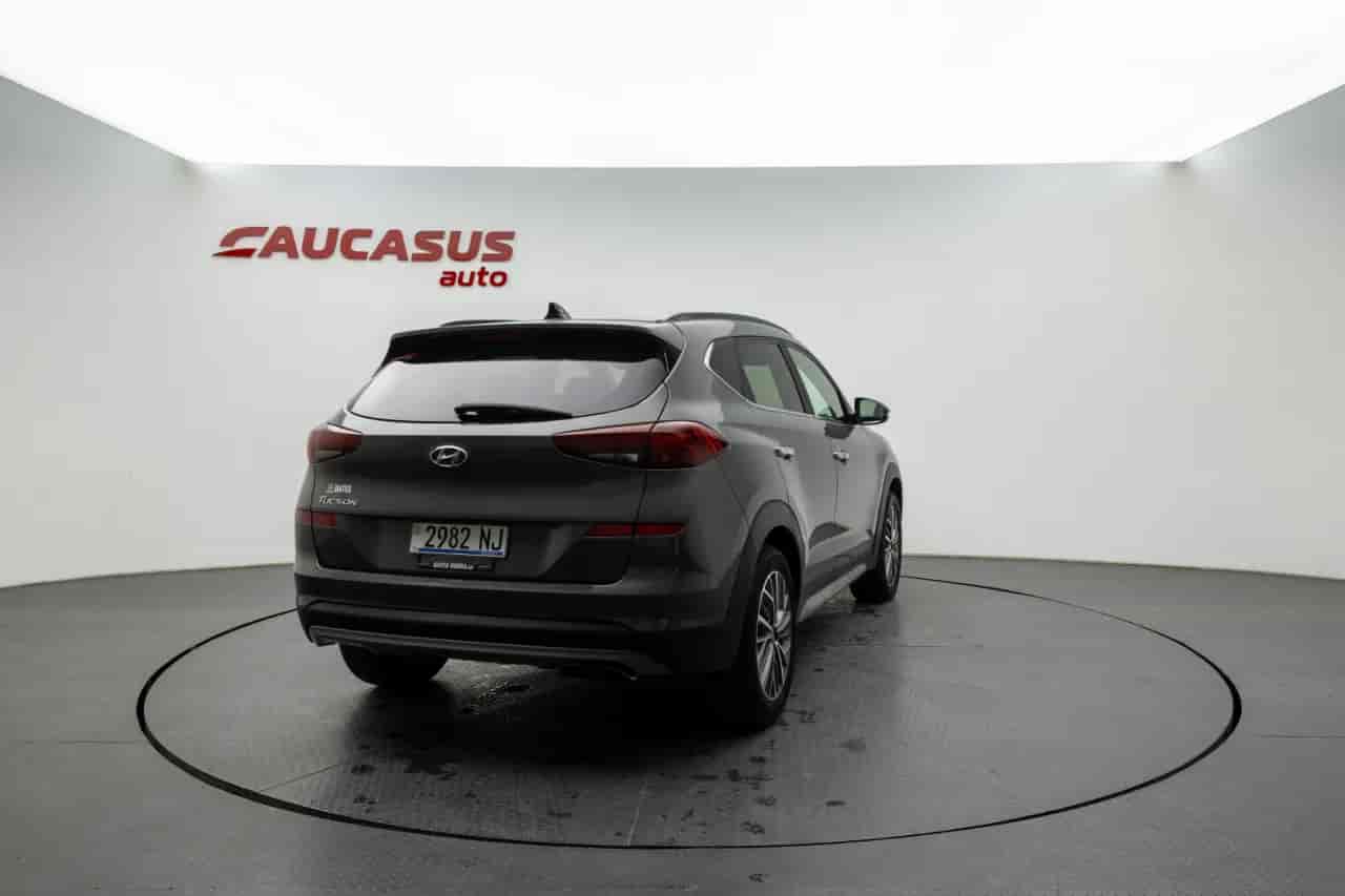 HYUNDAI Tucson - 4