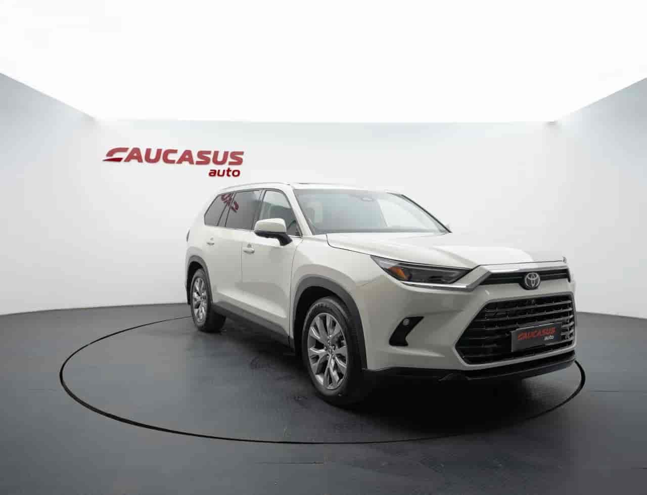 TOYOTA Grand Highlander - 3