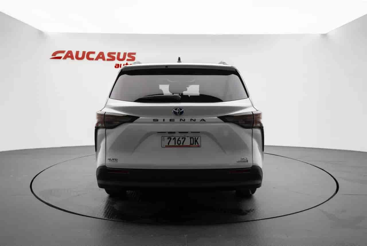 TOYOTA Sienna - 5